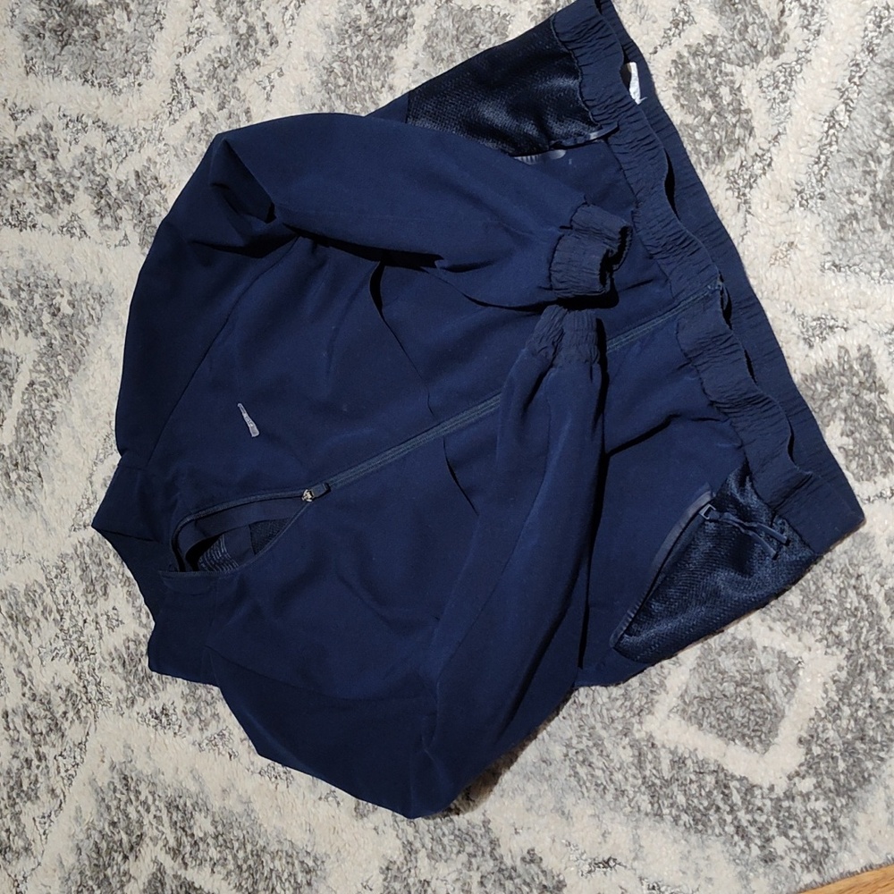 Women's size small Figs scrub jacket